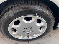 Gebraucht Mercedes E280 204 PS (150 kW) 1997 Silber Limousine