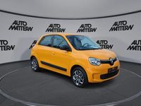 Second-hand Renault Twingo Equilibre 60 kW (82 CP) 2023 Galben Hatchback