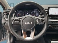 Gebraucht Kia Ceed 120 PS (88 kW) 2023 Silber Kleinwagen