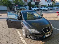 Usata Seat Leon 105 CV (77 kW) 2011 Nero Utilitaria