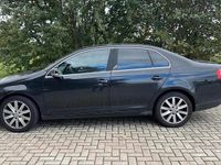 Gebraucht VW Jetta 122 PS (89 kW) 2007 Schwarz Limousine