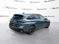 Neu Peugeot 308 131 PS (96 kW) 2026 Lackierung ingaroblau/typ aus Kombi