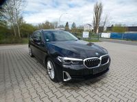 Gebraucht BMW 520 Luxury Line 190 PS (139 kW) 2023 Schwarz ii/bonnet fluid black Kombi