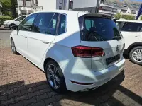 Gebraucht VW Golf VII Highline 150 PS (110 kW) 2018 Weiß Limousine