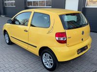 Gebraucht VW Fox Basis 75 PS (55 kW) 2005 Gelb Kleinwagen