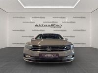 Gebraucht VW Passat Elegance 150 PS (110 kW) 2024 Grau Kombi