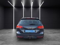 Gebraucht VW Passat 150 PS (110 kW) 2018 Grau Kombi