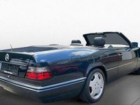 Gebraucht Mercedes E320 Edition 220 PS (161 kW) 1997 Schwarz Cabrio