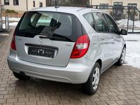 Gebraucht Mercedes A180 109 PS (80 kW) 2011 Silber Limousine