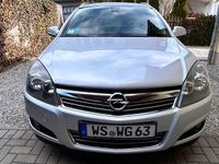 Gebraucht Opel Astra Edition 110 PS (80 kW) 2010 Silber Limousine