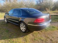 Gebraucht VW Phaeton 239 PS (175 kW) 2011 Grau Limousine