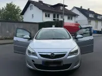 Gebraucht Opel Astra 90 PS (66 kW) 2011 Silber Kombi