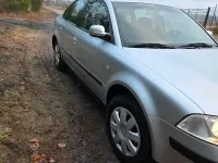 Gebraucht VW Passat 102 PS (75 kW) 2003 Silber Limousine