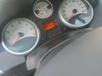 Gebraucht Peugeot 207 73 PS (53 kW) 2010 Silber Kleinwagen