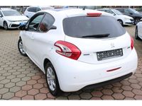 gebraucht Peugeot 208 1.6 BlueHDi 100 FAP Style Pano/Tel/Temp./WKR