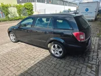 Gebraucht Opel Astra 105 PS (77 kW) 2007 Schwarz Kombi