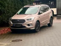 Gebraucht Ford Kuga Vignale 178 PS (130 kW) 2019 Beige SUV