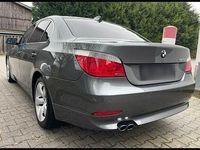 Gebraucht BMW 523 177 PS (130 kW) 2005 Grau Limousine