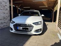 Używany Audi A4 S-Line 190 KM (139 kW) 2019 Biały Kombi