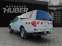 Gebraucht Mitsubishi L200 Invite 136 PS (100 kW) 2011 Weiß Pickup