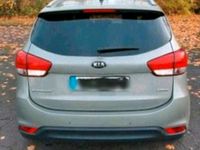 Gebraucht Kia Carens 137 PS (100 kW) 2014 Silber Van / Kleinbus