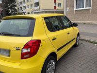 Gebraucht Skoda Fabia 69 PS (50 kW) 2009 Gelb Limousine