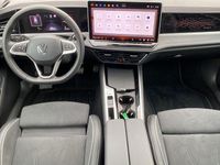 Gebraucht VW Passat Elegance 150 PS (110 kW) 2025 Black magic Kombi