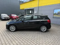 Gebraucht BMW 218 Basis 136 PS (100 kW) 2015 Saphirschwarz Van / Kleinbus