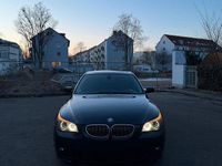 Gebraucht BMW 530 235 PS (172 kW) 2007 Blau Limousine