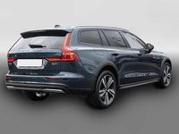 Gebraucht Volvo V60 CC Plus 197 PS (144 kW) 2024 Blau Kombi