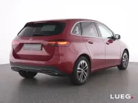 Gebraucht Mercedes B220 Progressive 190 PS (139 kW) 2023 Rot Kleinwagen