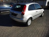 Gebraucht Ford Fiesta 69 PS (50 kW) 2005 Silber Kleinwagen