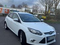 Gebraucht Ford Focus 125 PS (91 kW) 2012 Weiß Limousine