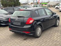 Gebraucht Kia Ceed 90 PS (66 kW) 2011 Schwarz Kleinwagen