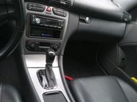 Gebraucht Mercedes C200 165 PS (121 kW) 2001 Kleinwagen