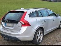 Second-hand Volvo V60 215 CP (158 kW) 2013 Argintiu Break