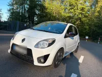 Second-hand Renault Twingo 75 CP (55 kW) 2010 Alb Hatchback