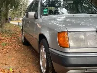 Second-hand Mercedes E300 179 CP (131 kW) 1991 Argintiu Break