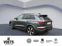 Neu Audi Q6 e-tron Sport 225 kW (306 PS) 2026 Grau SUV