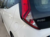 Gebraucht Toyota Aygo X-play 72 PS (52 kW) 2018 Weiß Kleinwagen