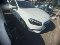 Gebraucht Mercedes A180 109 PS (80 kW) 2016 Calcitweiss  unilack Kleinwagen