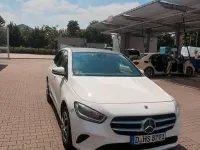 Gebraucht Mercedes B200 150 PS (110 kW) 2021 Weiß Kleinwagen