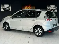Gebraucht Renault Scénic Initiale Paris 116 PS (85 kW) 2014 Silber Van / Kleinbus