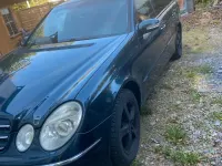 Gebraucht Mercedes E220 150 PS (110 kW) 2004 Schwarz Kombi