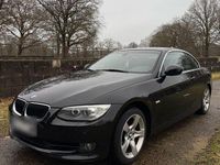 Gebraucht BMW 318 Cabriolet 143 PS (105 kW) 2010 Schwarz Cabrio