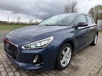 Gebraucht Hyundai i30 140 PS (102 kW) 2017 Blau Limousine
