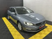 Gebraucht Volvo V60 Business Edition 150 PS (110 kW) 2017 Mussel blue metallic / metalli Kombi