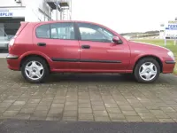 Gebraucht Nissan Almera 90 PS (66 kW) 2001 Rot Kleinwagen