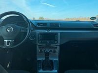 Gebraucht VW Passat 105 PS (77 kW) 2012 Schwarz Kombi