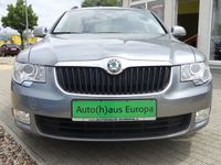 Gebraucht Skoda Superb 140 PS (102 kW) 2011 Grau metallic Kombi